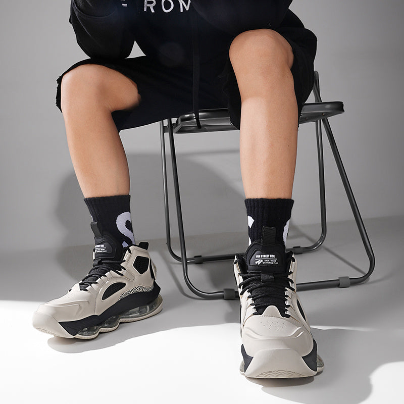 Voltrix Sneaker