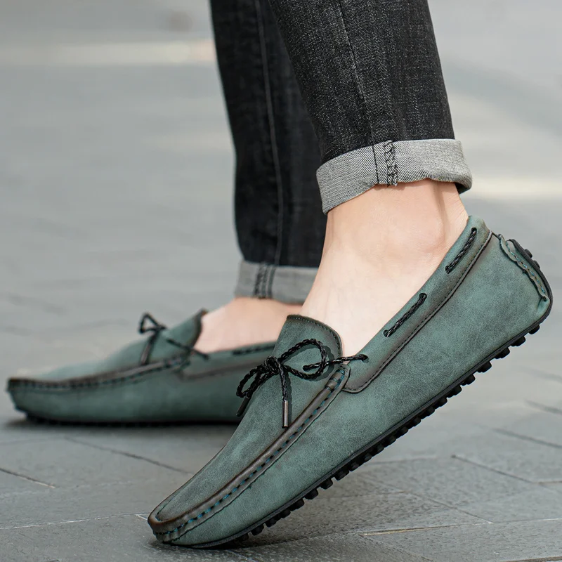 The Vittorino Leather Moccasin